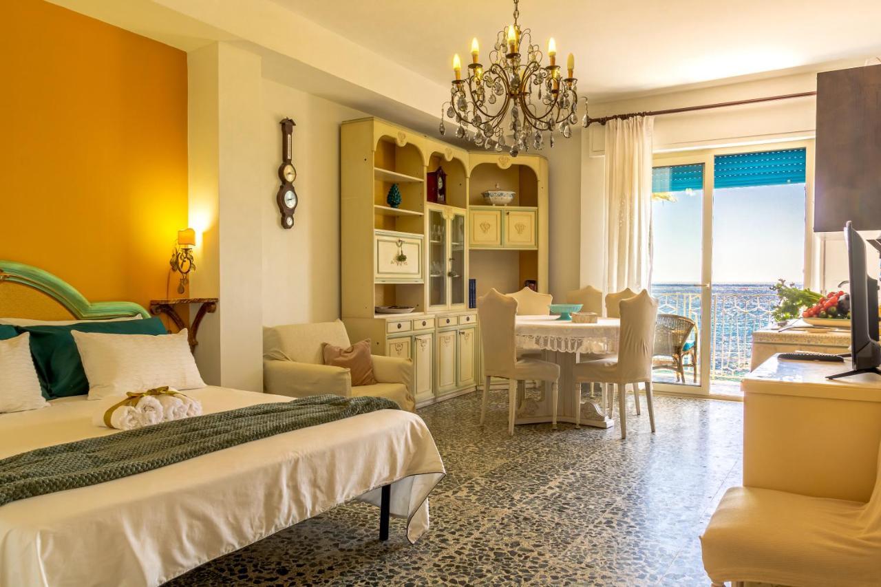 Ferienwohnung Brezza Di Mare Giardini-Naxos Exterior foto